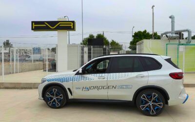 Un BMW sin emisiones y con estaciones de carga portátiles: el hidrógeno toma las calles de Madrid