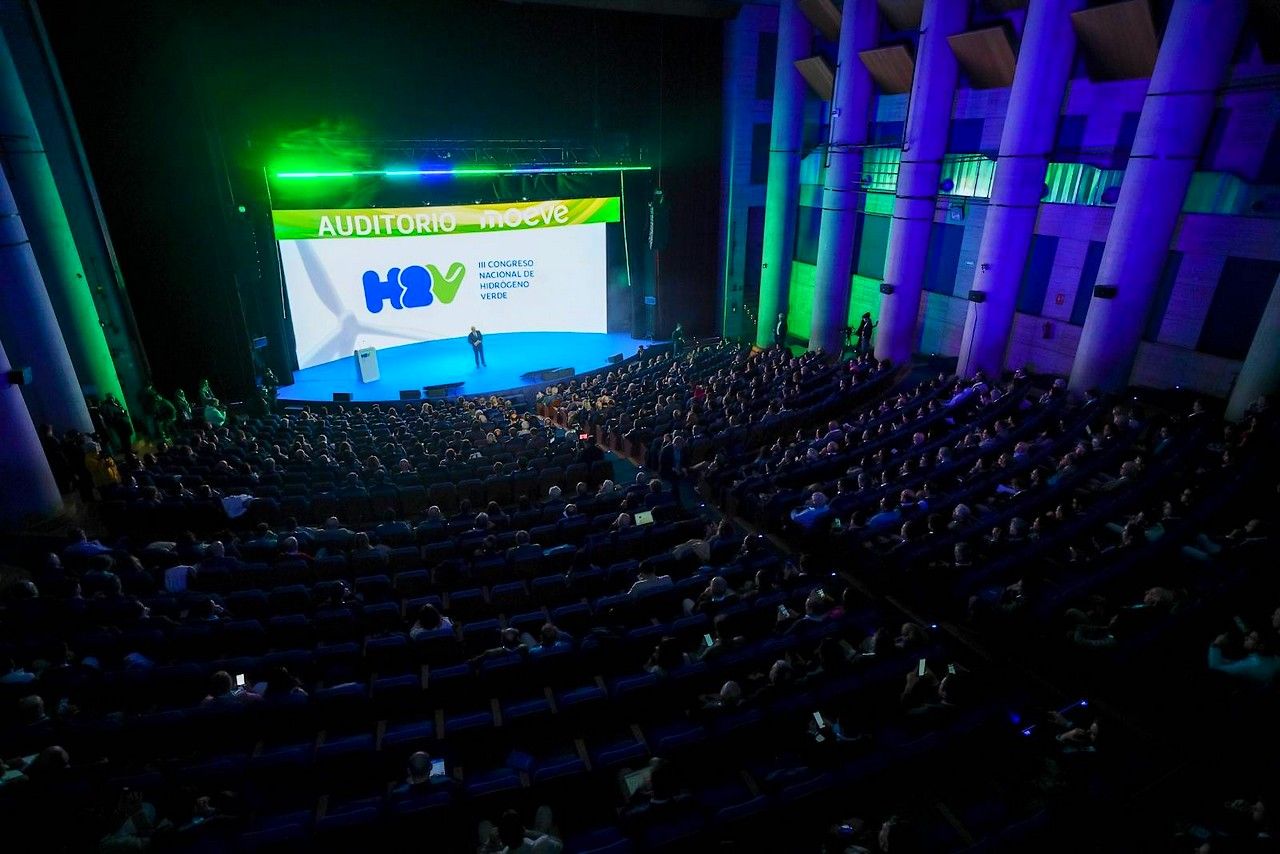 Huelva volverá a ser el epicentro del sector energético en 2027 tras el cierre del III Congreso Nacional de Hidrógeno Verde.
